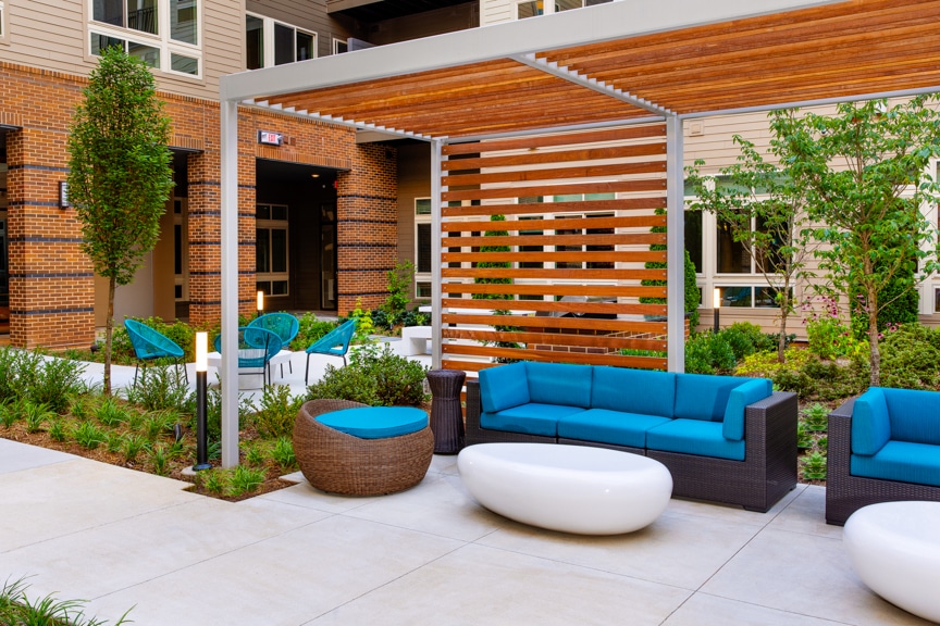 Courtyard with pergola seating - South Alex luxury apartments Alexandria VA