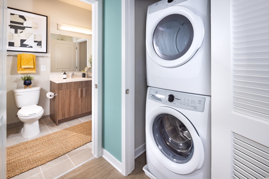 bathroom and washer dryer closet - alexandria va luxury apartments south alex