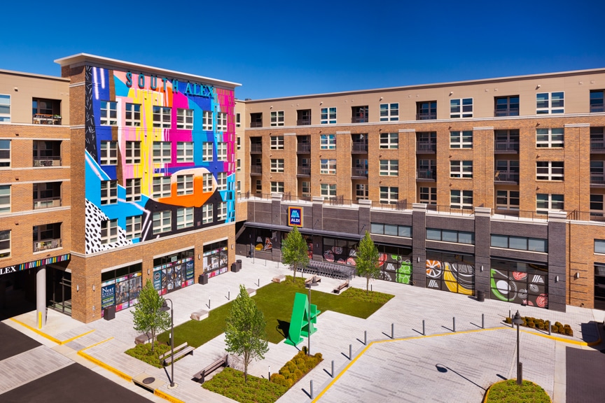 building exterior with mural and aldi grocery - alexandria va luxury apartments south alex